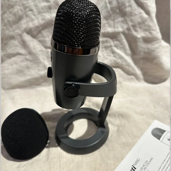 Yeti Nano Blue Mic Microphone - Picture 3 of 6